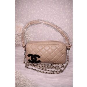 CC Shoulder Bag w/ Chain